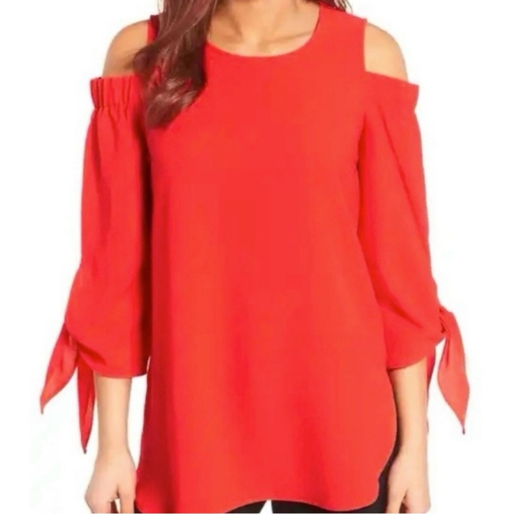 Gibson Vibrant Red Cold Shoulder Blouse. Size Medium